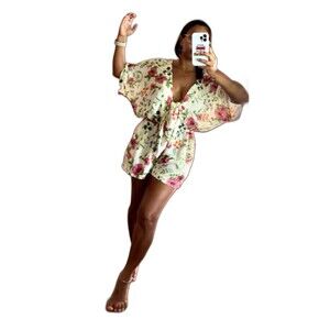 Under Protection Floral Boho Romper Women M Tie Front V-Neck Short Sleeve